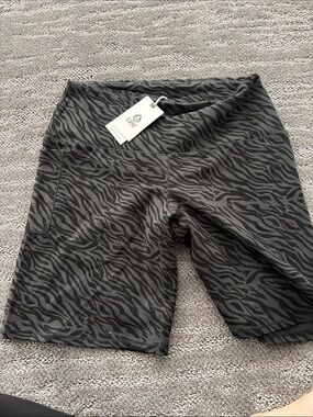 TASC High-Rise Zebra Print Bike Shorts - Gray/Black